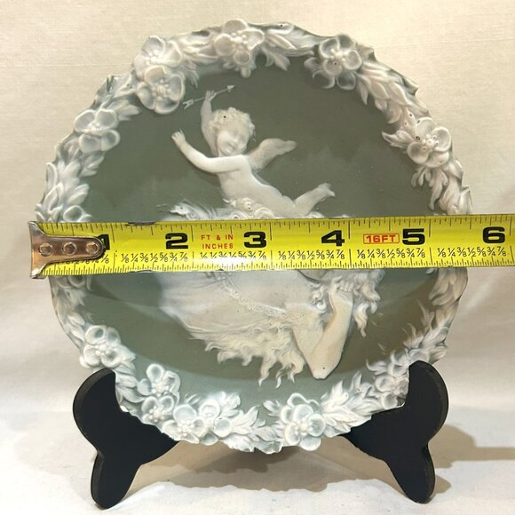 Jasperware Sage Green Cupid & Lady Decorative Wall Plate Schafer Vater - Picture 2 of 6